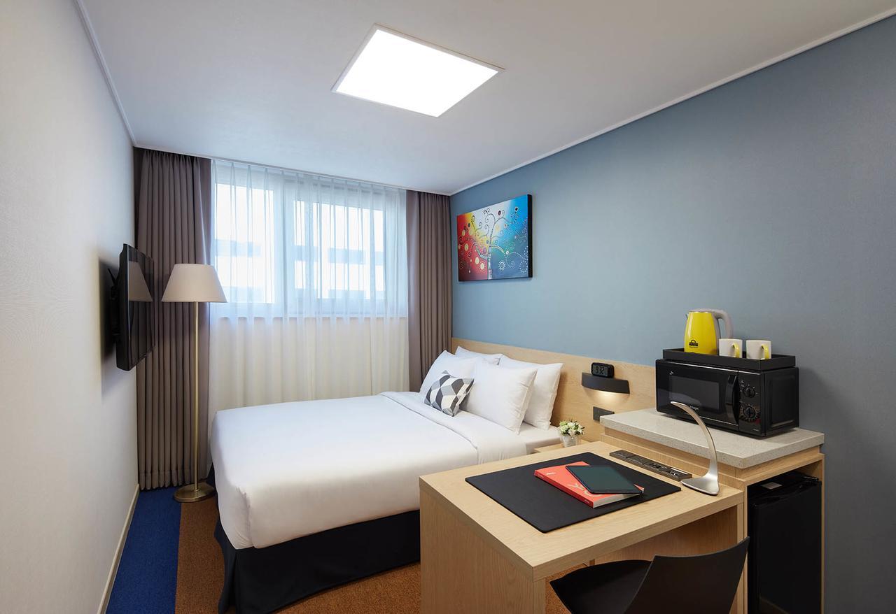 Days Hotel & Suites By Wyndham Incheon Airport מראה חיצוני תמונה